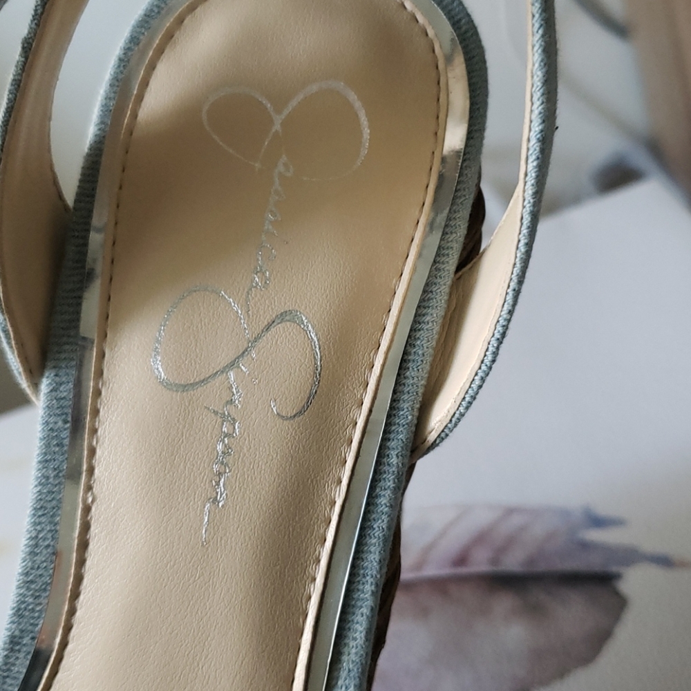 Shoes - Picture 3 of 4